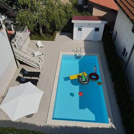 Villa Mina Kladovo, 5-Bedroom Villa With Pool For Up To 12 People Eksteriør billede