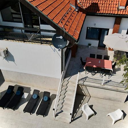 Villa Mina Kladovo, 5-Bedroom Villa With Pool For Up To 12 People Eksteriør billede